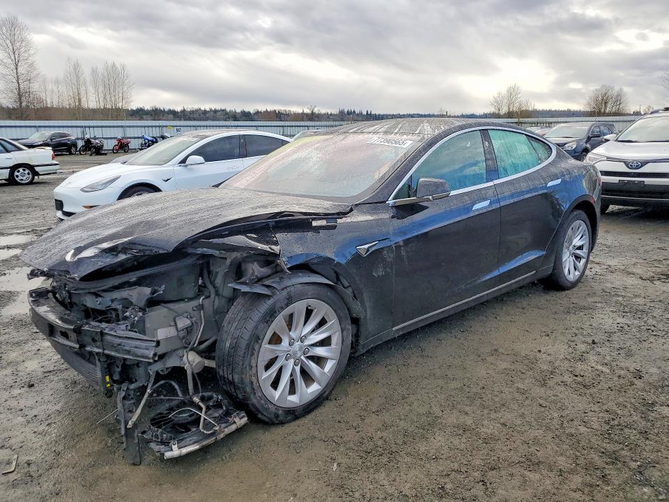 77390565 :رقم المزاد ، 5YJSA1E24JF293796 vin ، 2018 Tesla Model S مزاد بيع