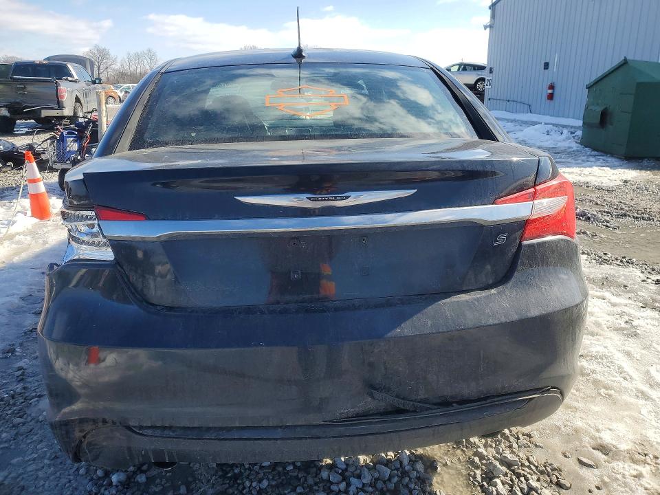 76408785 :رقم المزاد ، 1C3BC8FG8BN612511 vin ، 2011 Chrysler 200 مزاد بيع