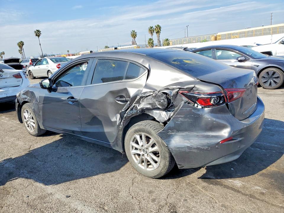 76022765 :رقم المزاد ، 3MZBN1U78JM161232 vin ، 2018 Mazda 3 مزاد بيع