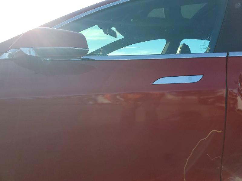 78358555 :رقم المزاد ، 5YJSA1E28JF262664 vin ، 2018 Tesla Model S مزاد بيع