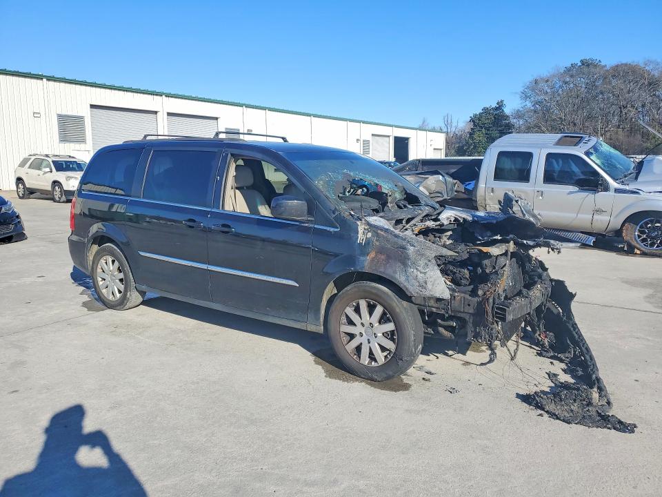 2015 Chrysler Town & Country მანქანა იყიდება აუქციონზე, vin: 2C4RC1BG8FR695213, აუქციონის ნომერი: 75043325