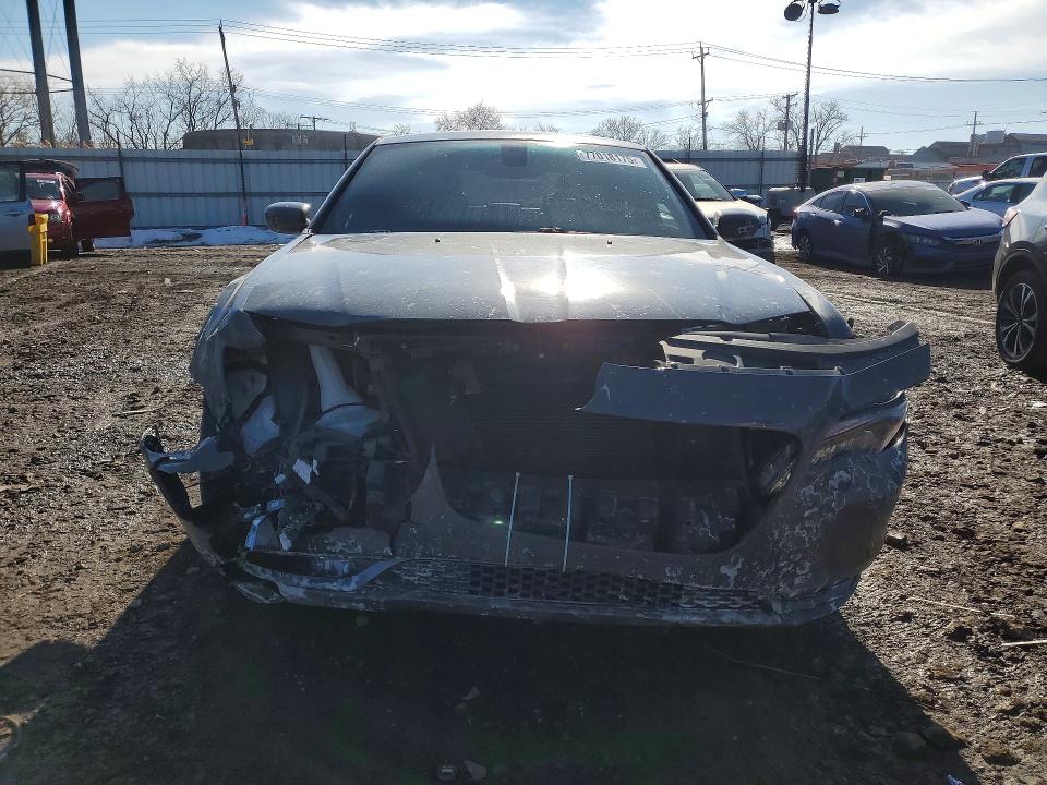 Продажа на аукционе авто 2018 Chrysler 300, vin: 2C3CCABG0JH140412, номер лота: 77018175