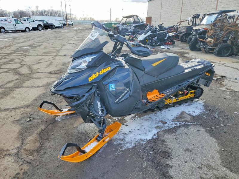 78448425 :رقم المزاد ، 2BPSUFEA2EV000409 vin ، 2014 Ski-doo Ski-doo مزاد بيع