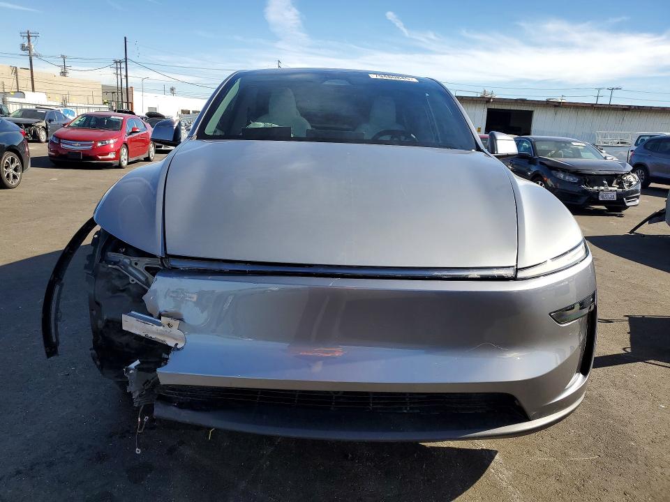 79480845 :رقم المزاد ، 7SAYGDED9TF386962 vin ، 2026 Tesla Model Y مزاد بيع