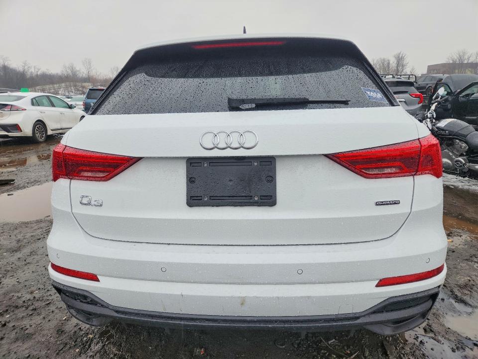 2024 Audi Q3 მანქანა იყიდება აუქციონზე, vin: WA1DECF37R1108526, აუქციონის ნომერი: 77401165