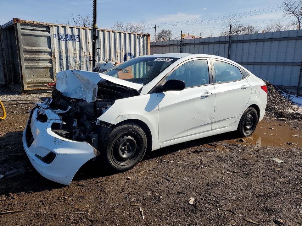 2015 Hyundai Accent მანქანა იყიდება აუქციონზე, vin: KMHCT4AE8FU926892, აუქციონის ნომერი: 76966335
