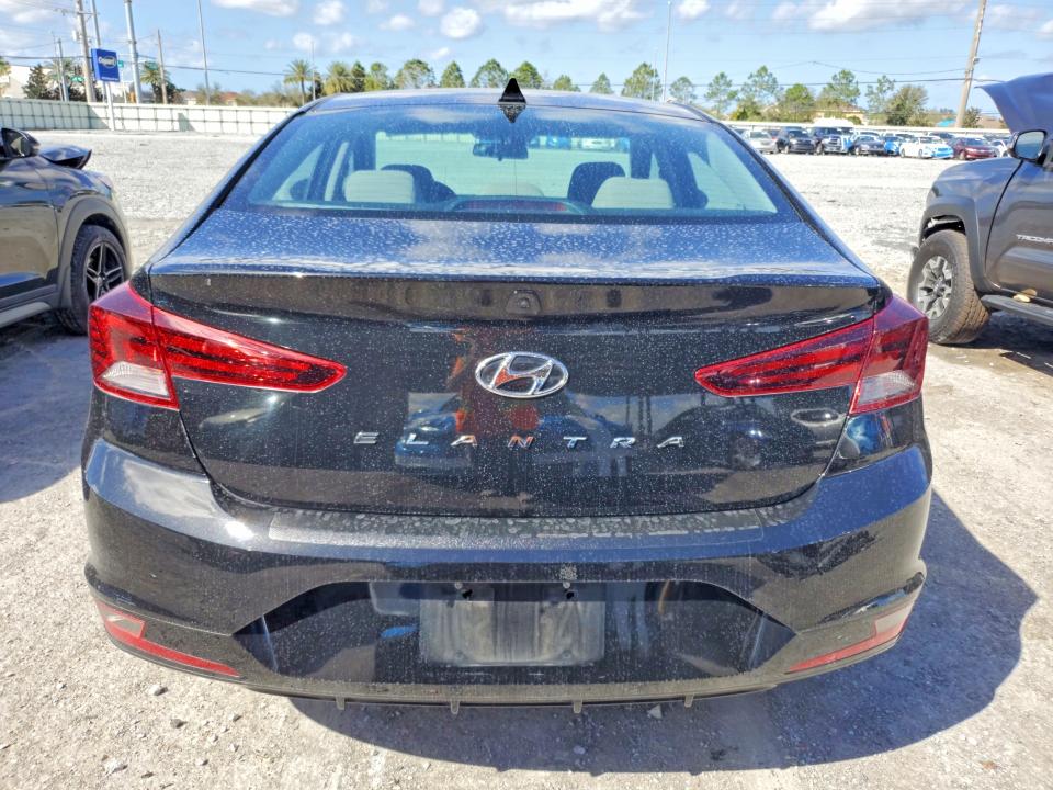 77881305 :رقم المزاد ، 5NPD84LF9LH531867 vin ، 2020 Hyundai Elantra مزاد بيع