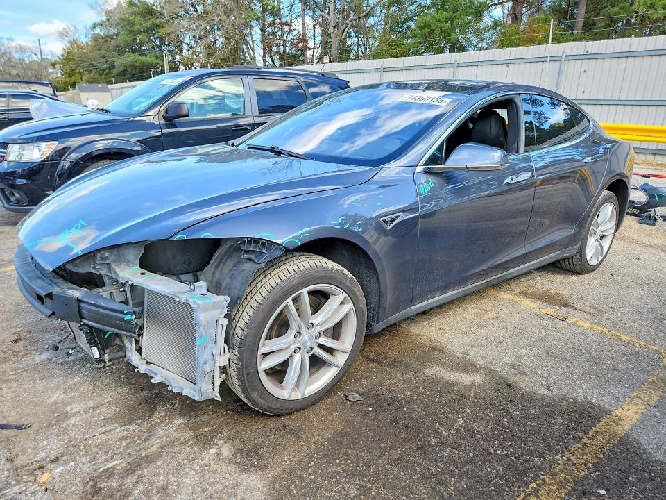 Auction sale of the 2015 Tesla Model S, vin: 5YJSA1E10FF116595, lot number: 74360135