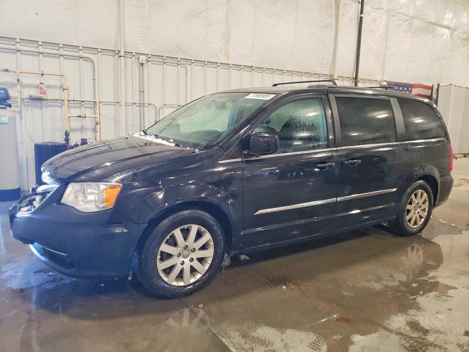 77899985 :رقم المزاد ، 2C4RC1BG1FR636746 vin ، 2015 Chrysler Town & Country مزاد بيع