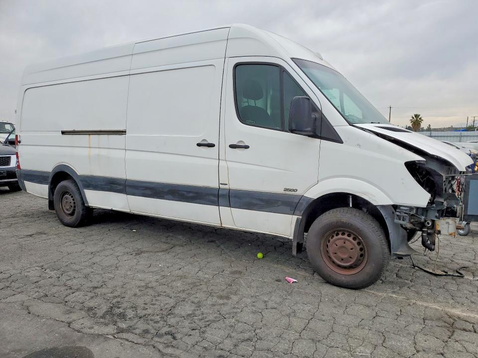 76283125 :رقم المزاد ، WD3PE8CB4B5568263 vin ، 2011 Mercedes-benz Sprinter 2 مزاد بيع