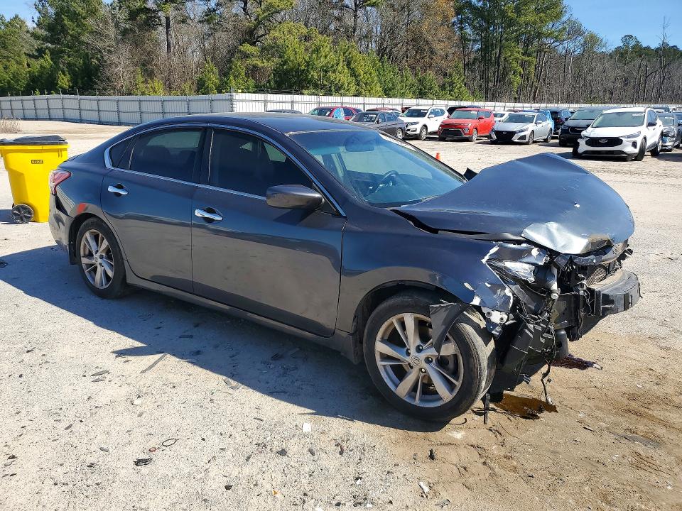 2013 Nissan Altima მანქანა იყიდება აუქციონზე, vin: 1N4AL3AP3DC258189, აუქციონის ნომერი: 77736625