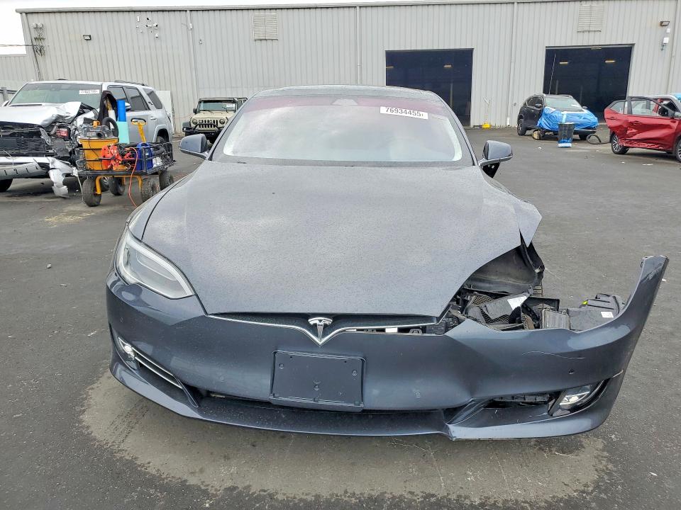 Продаж на аукціоні авто 2018 Tesla Model S, vin: 5YJSA1E25JF276070, номер лоту: 76934455