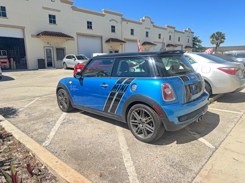 2010 Mini Cooper მანქანა იყიდება აუქციონზე, vin: WMWMF7C52ATZ69697, აუქციონის ნომერი: 79034725