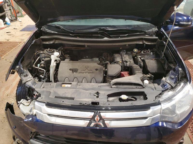77928675 :رقم المزاد ، JA4AZ3A39FZ010027 vin ، 2015 Mitsubishi Outlander مزاد بيع