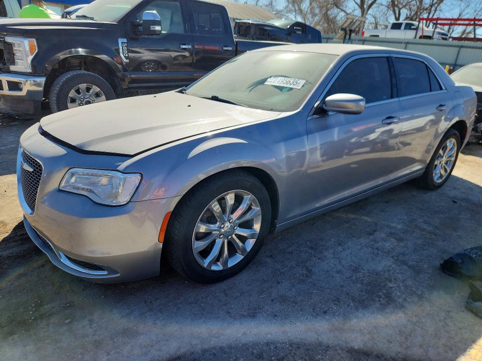 78495635 :رقم المزاد ، 2C3CCARG2HH521968 vin ، 2017 Chrysler 300 مزاد بيع