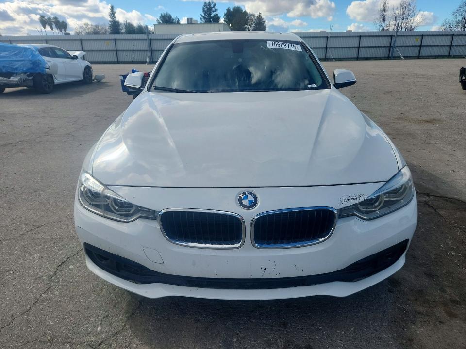 Продажа на аукционе авто 2018 Bmw 320, vin: WBA8A9C58JAD27883, номер лота: 76609715
