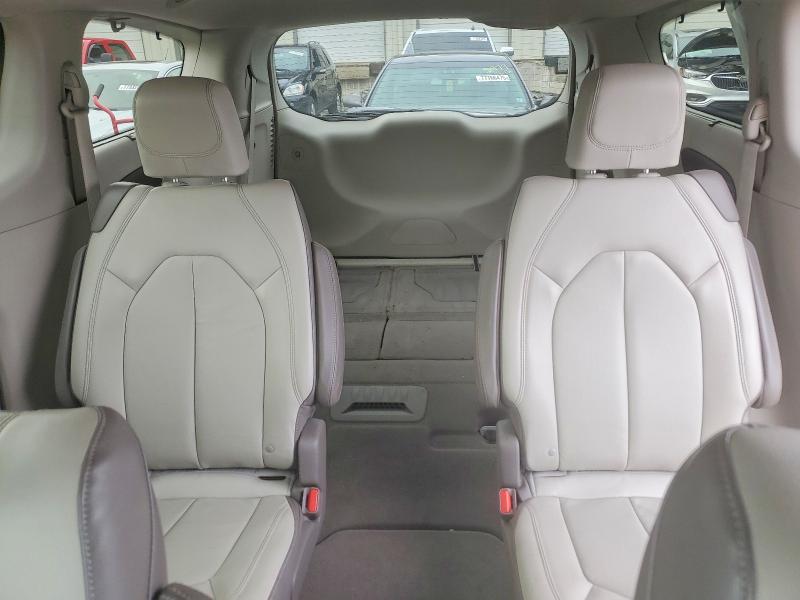 76319645 :رقم المزاد ، 2C4RC1BG9HR560759 vin ، 2017 Chrysler Pacifica مزاد بيع