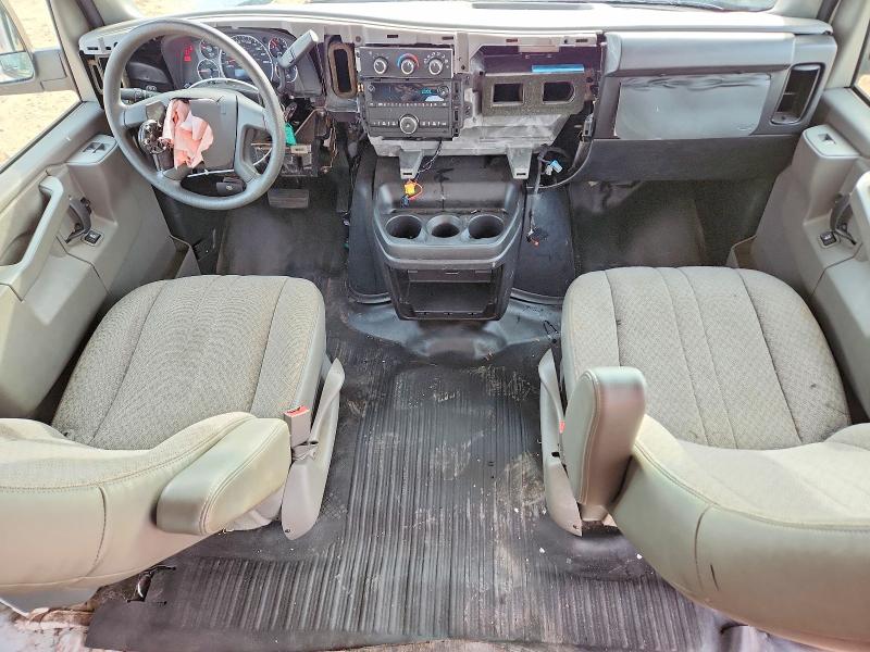 49002756 :رقم المزاد ، 1GCWGAFF5H1346431 vin ، 2017 Chev Express G2500 مزاد بيع