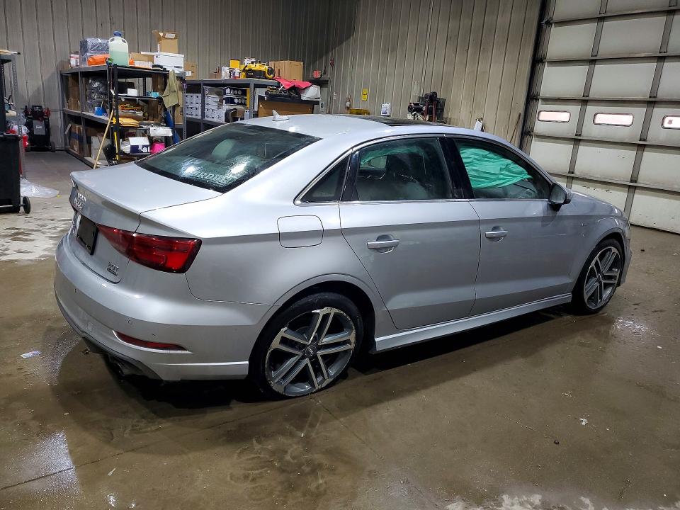 Продаж на аукціоні авто 2018 Audi A3, vin: WAUJ8GFF7J1030753, номер лоту: 79057925