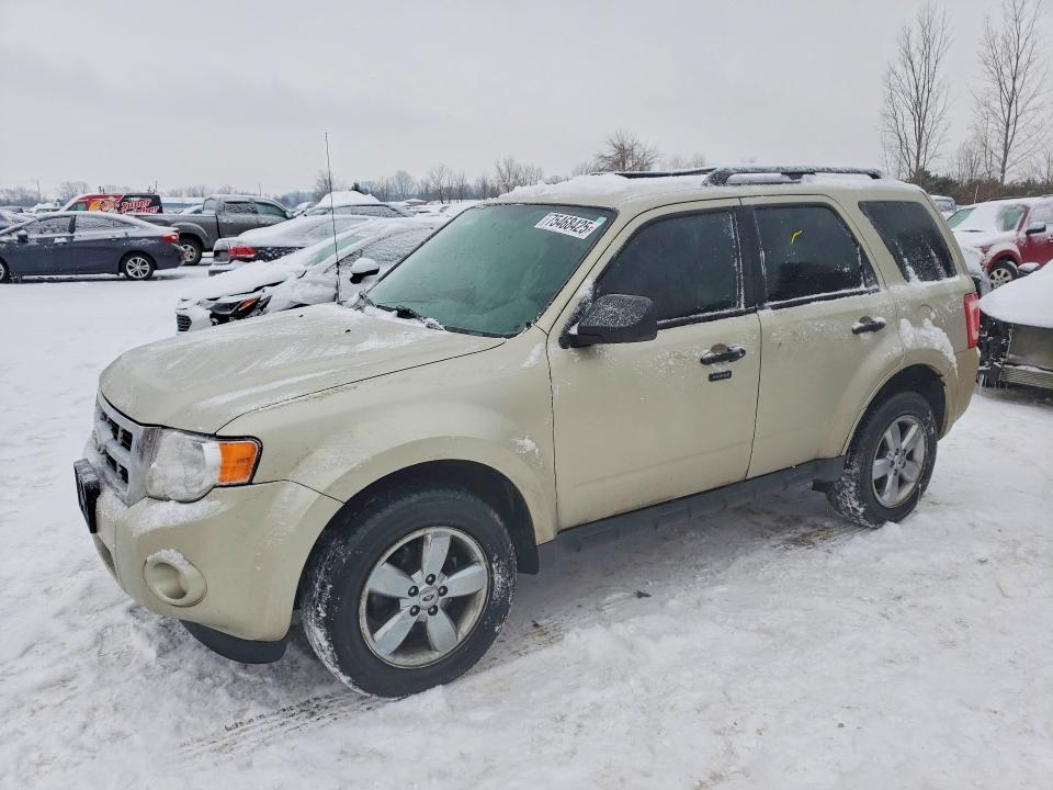 75468425 :رقم المزاد ، 1FMCU0DG3AKC74772 vin ، 2010 Ford Escape Xlt مزاد بيع