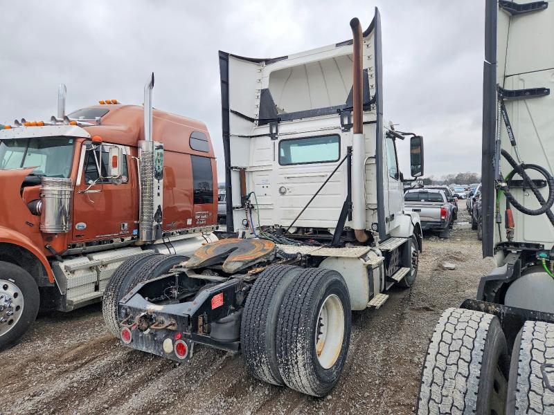 2017 Volvo Vnl მანქანა იყიდება აუქციონზე, vin: 4V4N39TG6HN988043, აუქციონის ნომერი: 77530365