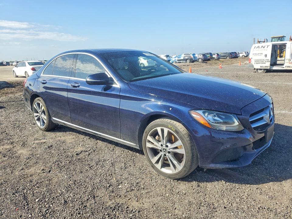 77014725 :رقم المزاد ، 55SWF4KB8JU242678 vin ، 2018 Mercedes-benz C مزاد بيع