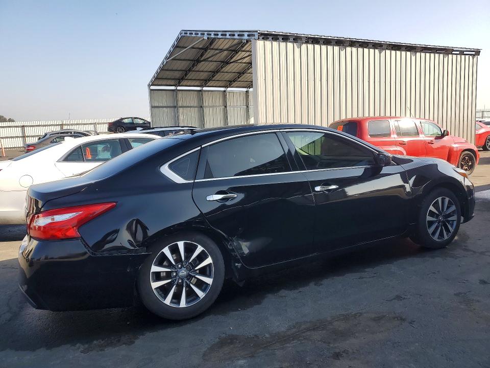 Auction sale of the 2017 Nissan Altima, vin: 1N4AL3AP0HC118509, lot number: 76138315