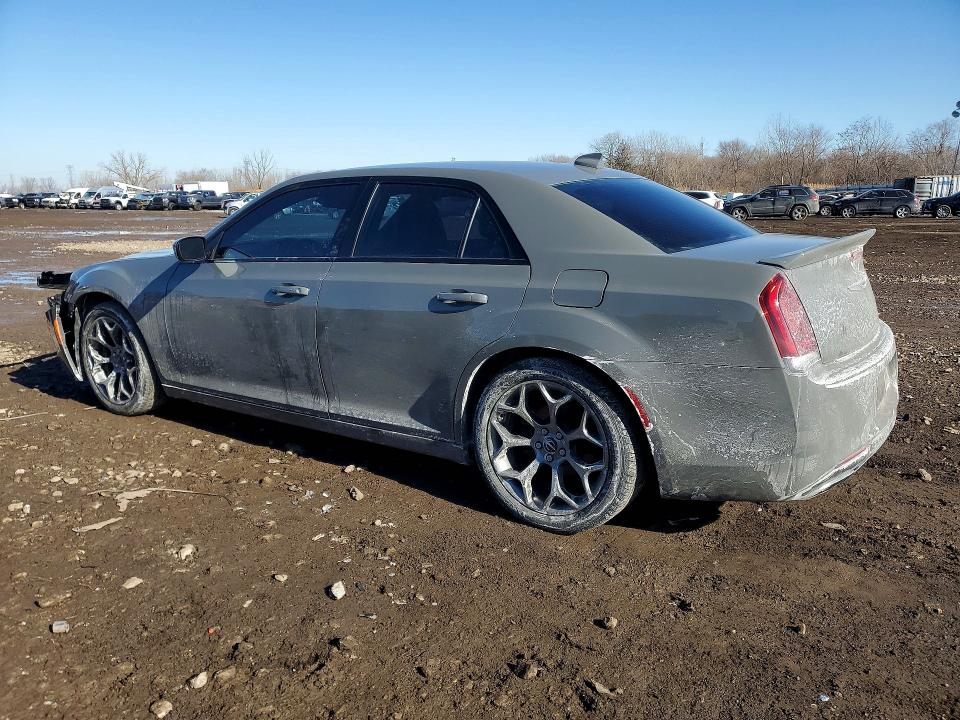 Продажа на аукционе авто 2018 Chrysler 300, vin: 2C3CCABG0JH140412, номер лота: 77018175