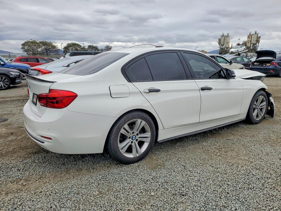 78034915 :رقم المزاد ، WBA8E9C57GK647958 vin ، 2016 Bmw 328 مزاد بيع