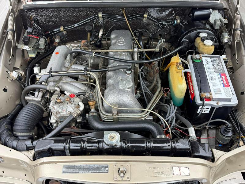 78920645 :رقم المزاد ، 10801912068752 vin ، 1971 Mercedes Benz 280 مزاد بيع