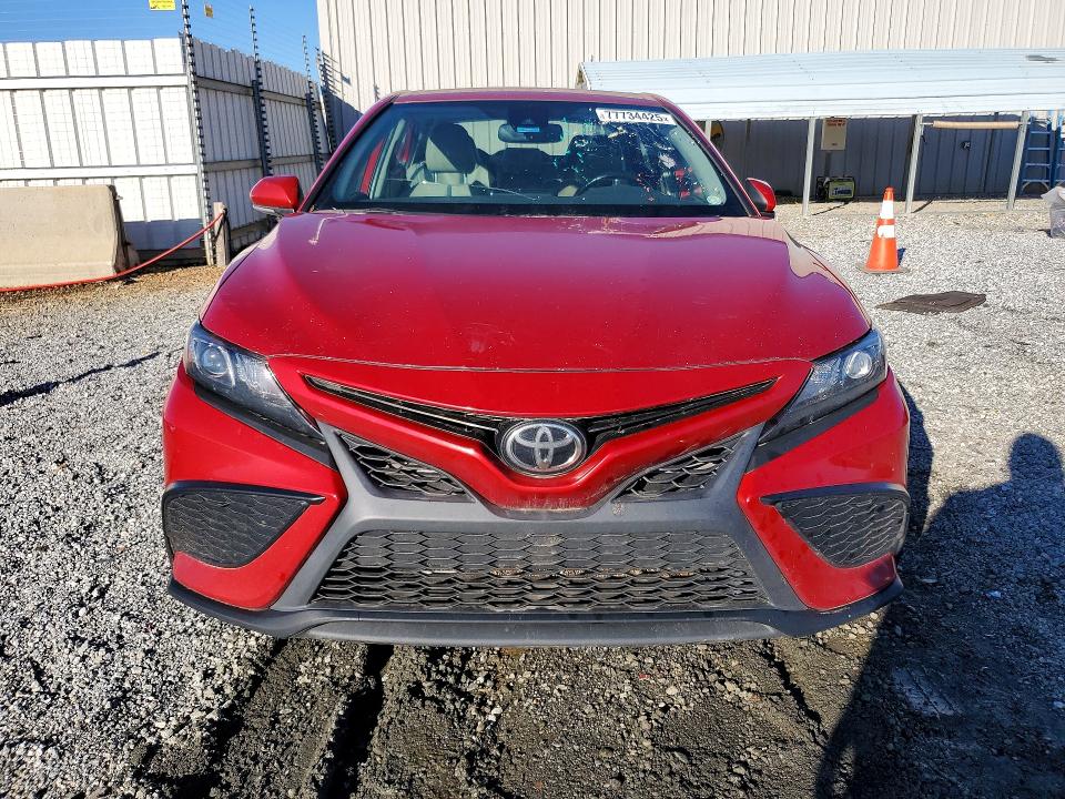 2021 Toyota Camry მანქანა იყიდება აუქციონზე, vin: 4T1T11AK3MU421706, აუქციონის ნომერი: 77734425