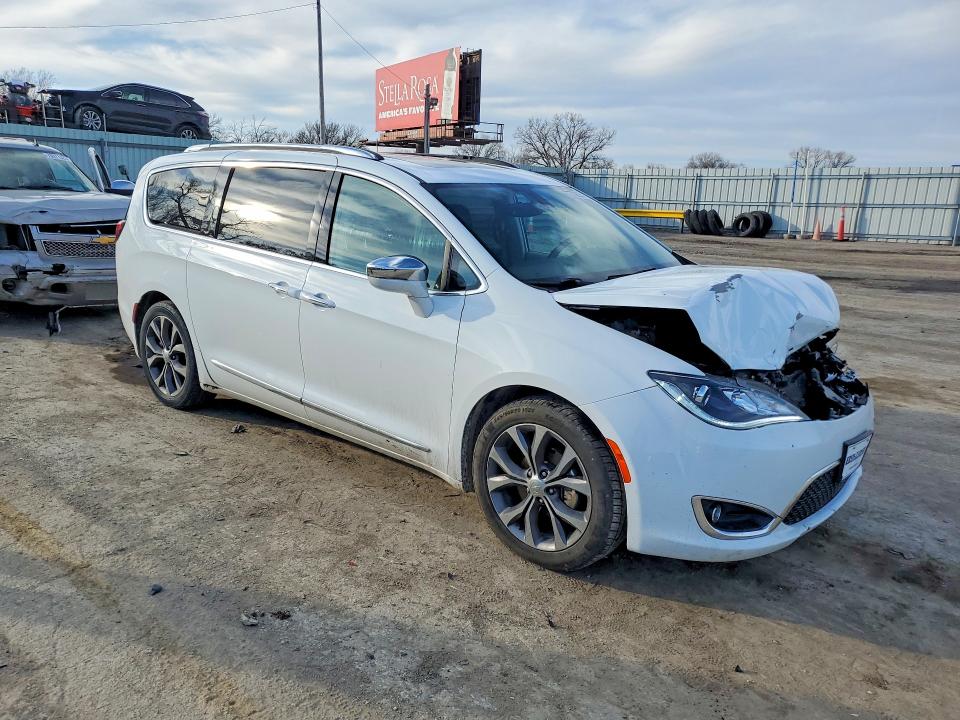 Продажа на аукционе авто 2017 Chrysler Pacifica, vin: 2C4RC1GGXHR787998, номер лота: 77776535