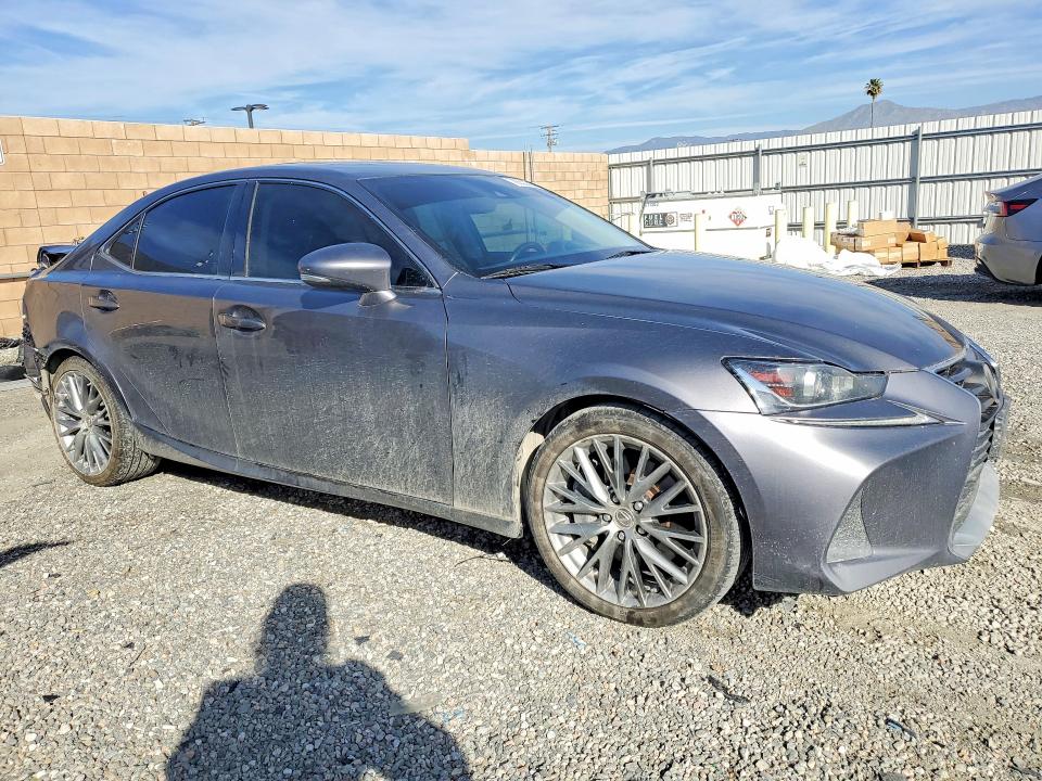 78553225 :رقم المزاد ، JTHBA1D24J5072359 vin ، 2018 Lexus Is 300 مزاد بيع