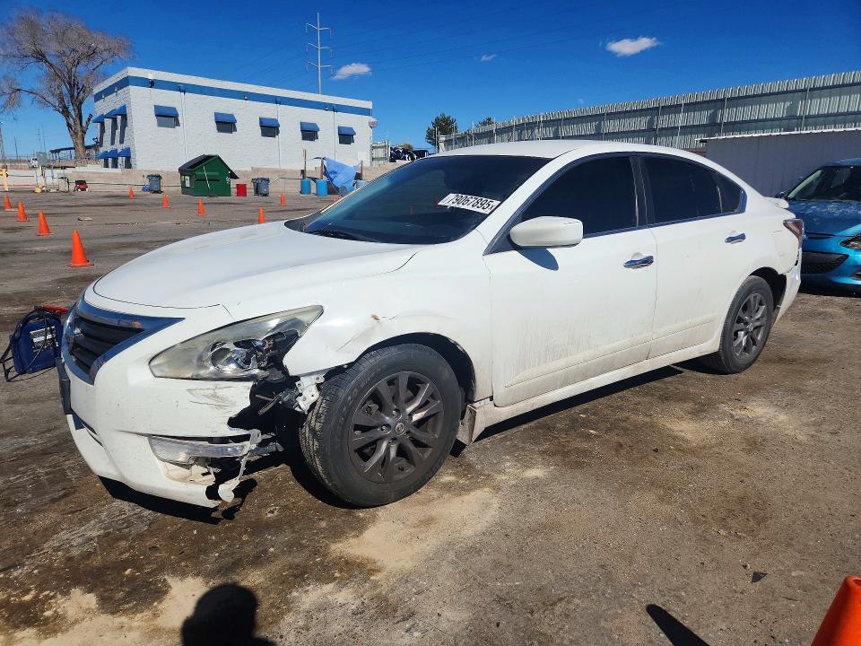 2015 Nissan Altima მანქანა იყიდება აუქციონზე, vin: 1N4AL3AP9FN906397, აუქციონის ნომერი: 79067895