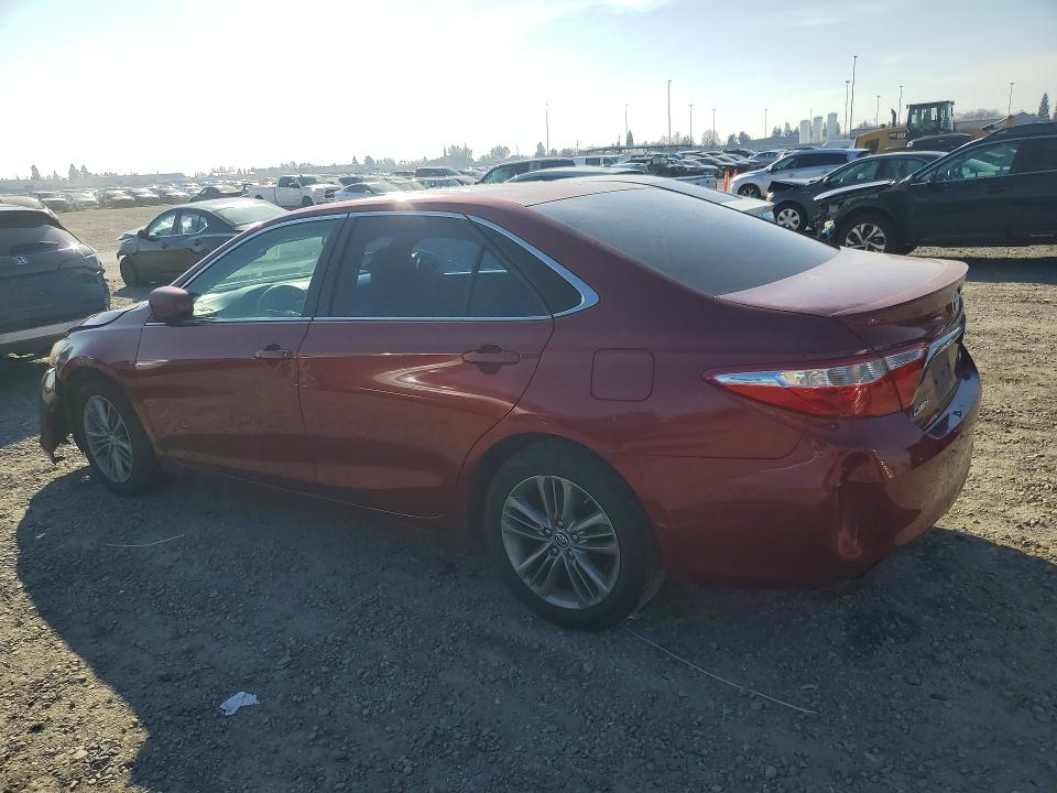 2015 Toyota Camry მანქანა იყიდება აუქციონზე, vin: 4T1BF1FK1FU899051, აუქციონის ნომერი: 75740645