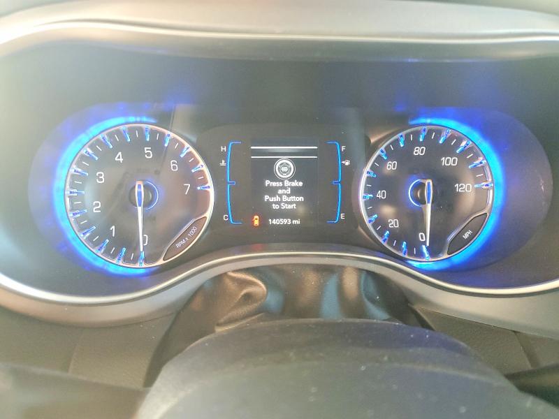 77232995 :رقم المزاد ، 2C4RC1BG4JR198250 vin ، 2018 Chrysler Pacifica مزاد بيع