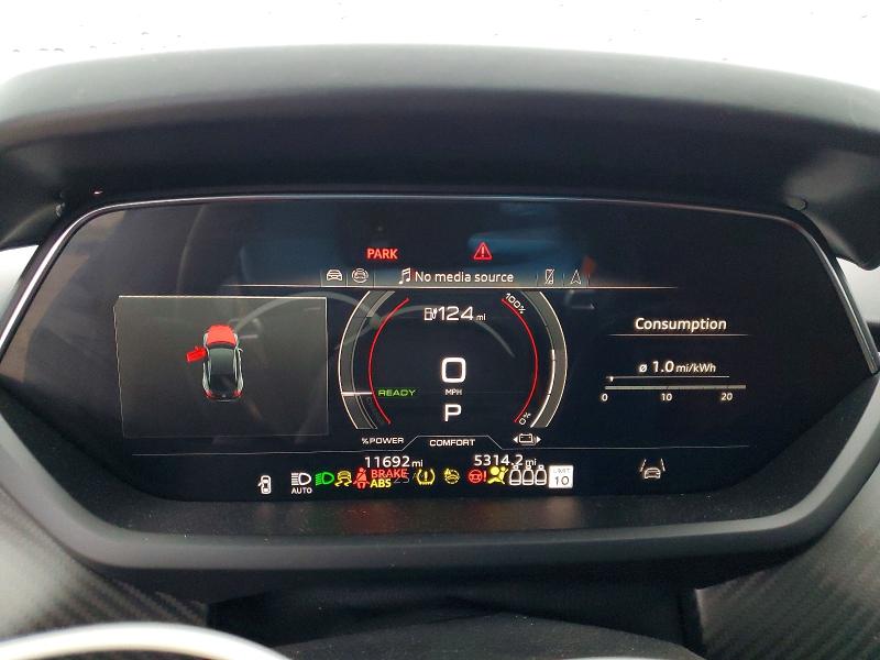 75650125 :رقم المزاد ، WAUBHBFW8R7901384 vin ، 2024 Audi Rs E-tron Gt مزاد بيع