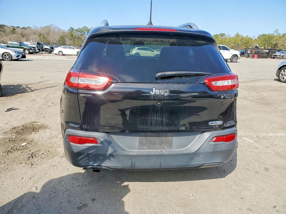 76711095 :رقم المزاد ، 1C4PJLCB6HW571866 vin ، 2017 Jeep Cherokee مزاد بيع