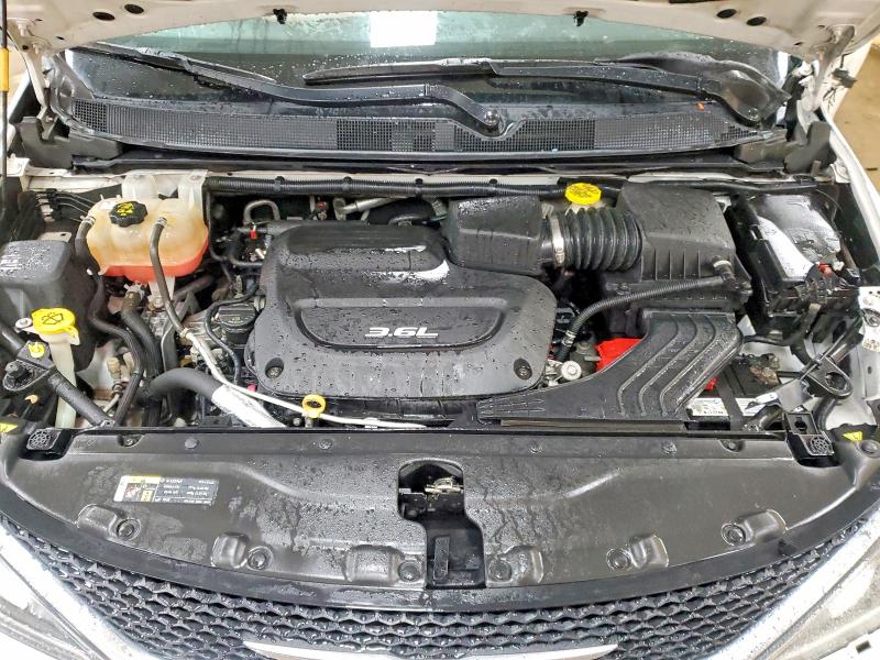 77438745 :رقم المزاد ، 2C4RC1GG6HR560386 vin ، 2017 Chrysler Pacifica مزاد بيع