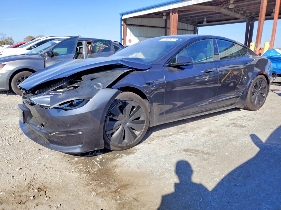 Продаж на аукціоні авто 2025 Tesla Model S, vin: 5YJSA1E5XSF551377, номер лоту: 76738185