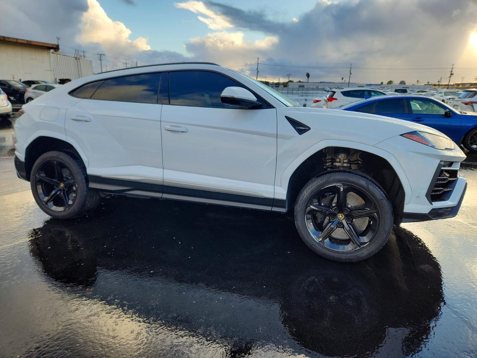 Продаж на аукціоні авто 2021 Lamborghini Urus, vin: ZPBUA1ZL6MLA11454, номер лоту: 77775055
