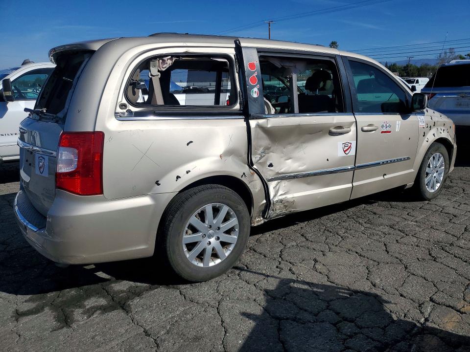 2016 Chrysler Town & Country მანქანა იყიდება აუქციონზე, vin: 2C4RC1BGXGR138675, აუქციონის ნომერი: 77361875