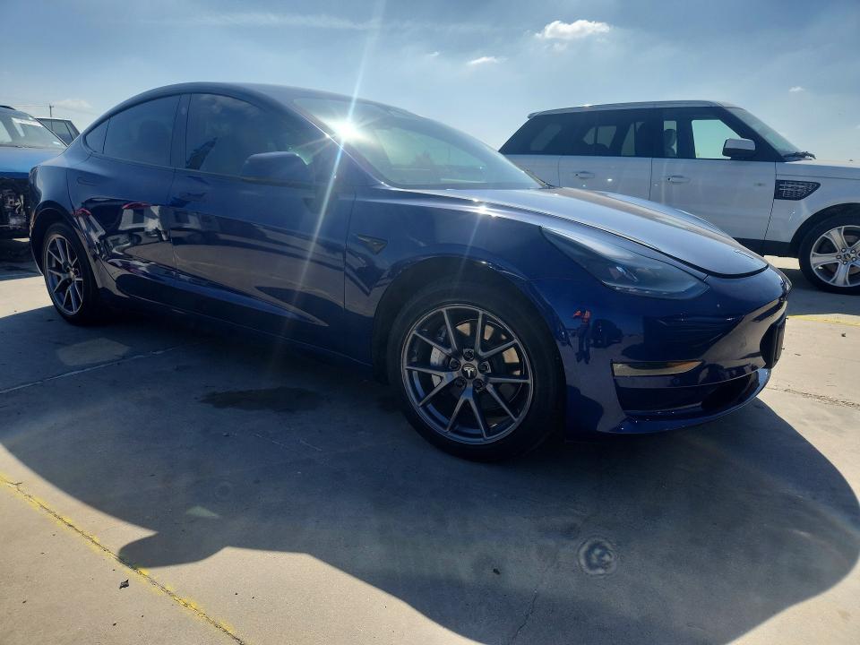 78668985 :رقم المزاد ، 5YJ3E1EB5NF267139 vin ، 2022 Tesla Model 3 مزاد بيع