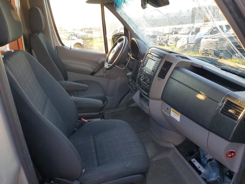 77598915 :رقم المزاد ، WDAPE7CD4HP374561 vin ، 2017 Mercedes-benz Sprinter 2 مزاد بيع
