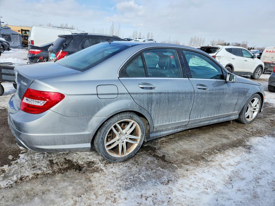 76910505 :رقم المزاد ، WDDGF8FB8CA688743 vin ، 2012 Mercedes-benz C مزاد بيع