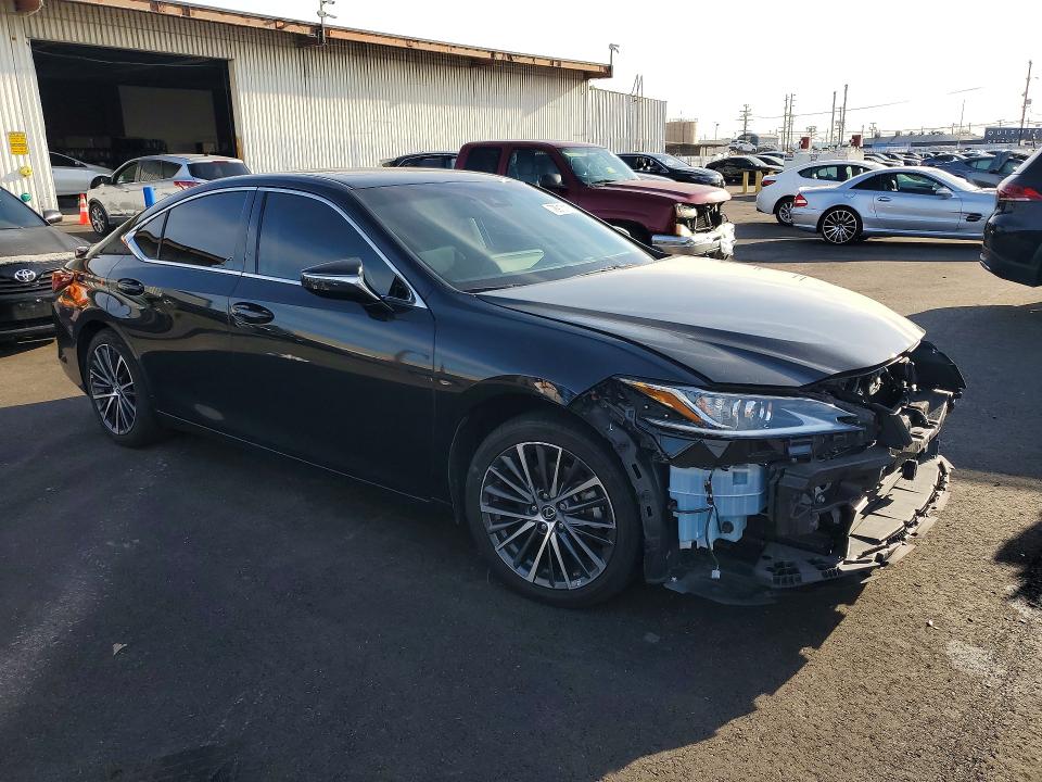 78913115 :رقم المزاد ، 58ADA1C12PU031718 vin ، 2023 Lexus Es 300h مزاد بيع
