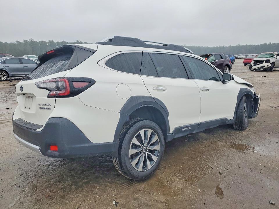 76167695 :رقم المزاد ، 4S4BTGPD9P3223109 vin ، 2023 Subaru Outback مزاد بيع