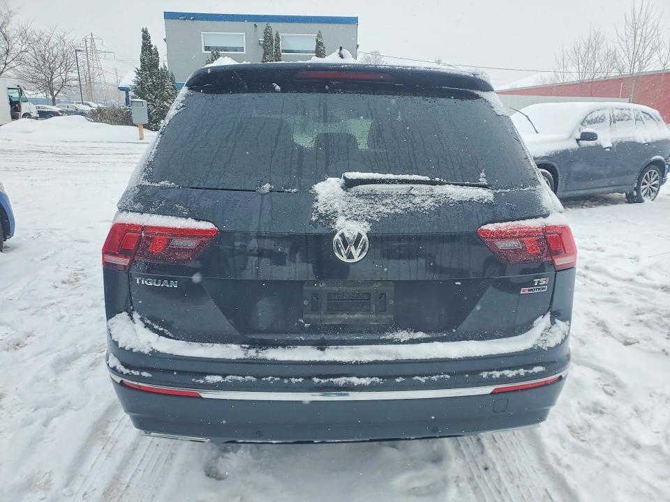99502035 :رقم المزاد ، 3VV4B7AX6JM146483 vin ، 2018 Volkswagen Tiguan مزاد بيع