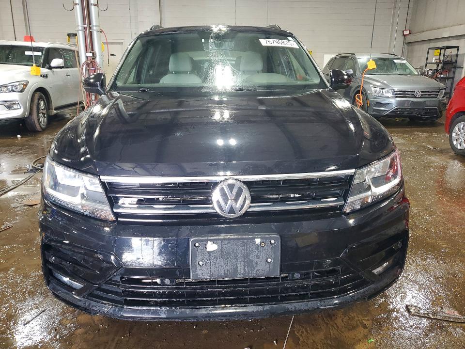 Продажа на аукционе авто 2020 Volkswagen Tiguan, vin: 3VV2B7AX6LM135218, номер лота: 76796825