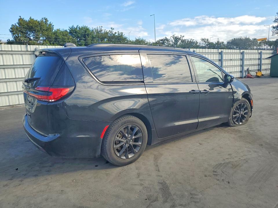 2021 Chrysler Pacifica მანქანა იყიდება აუქციონზე, vin: 2C4RC1BG2MR565697, აუქციონის ნომერი: 75229315